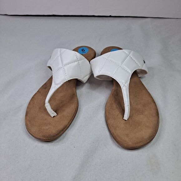 Aerosoles Gylian-02L Sandals Womens  9 White Quilted Thong Slip-on Shoes - Picture 2 of 9